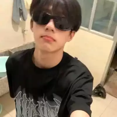 闻皎月
